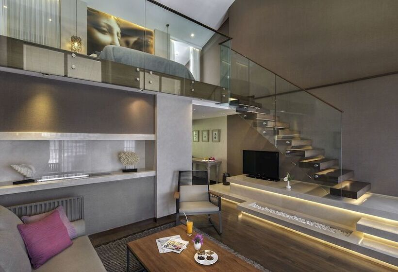 Люкс Премиум, Marti Hemithea