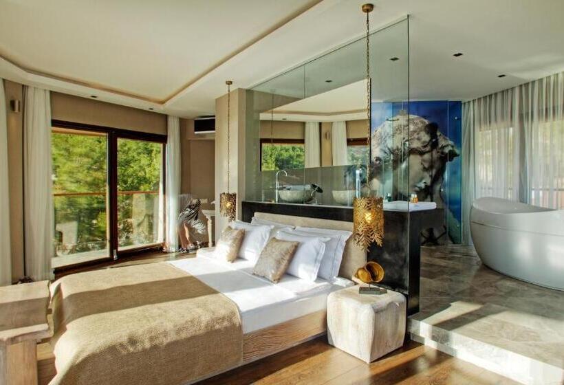 Президентский Люкс, Marti Hemithea