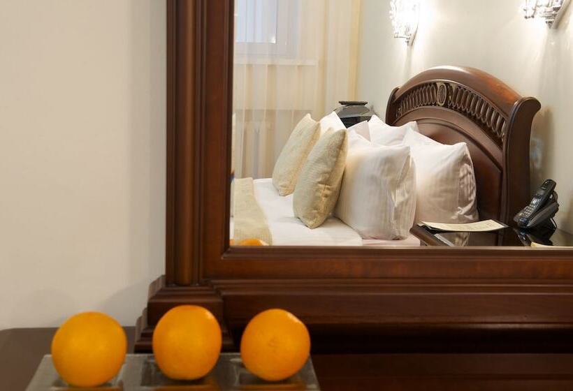 اتاق لوکس, Metelitsa