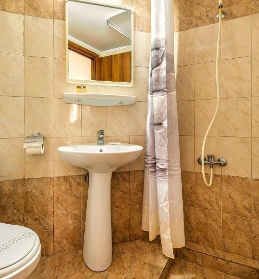 غرفة قياسية, Nea Metropolis