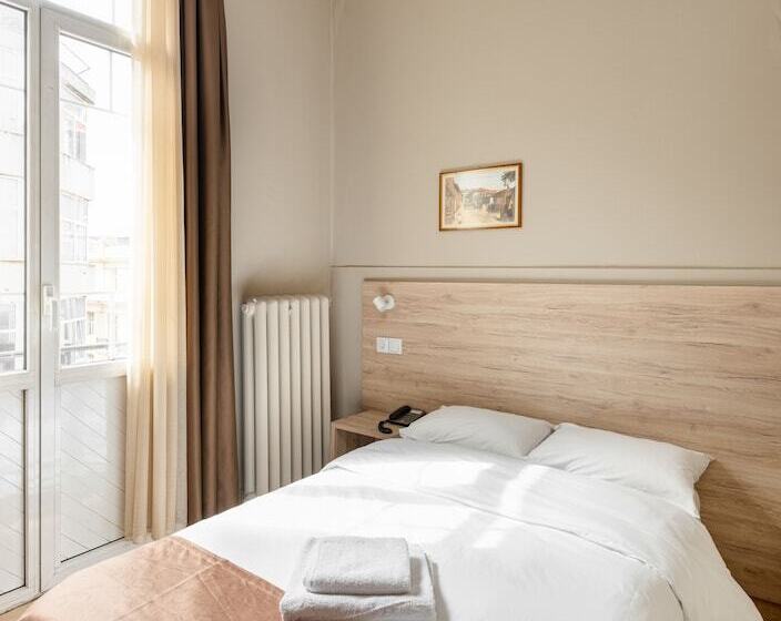 غرفة قياسية فردية, Nea Metropolis