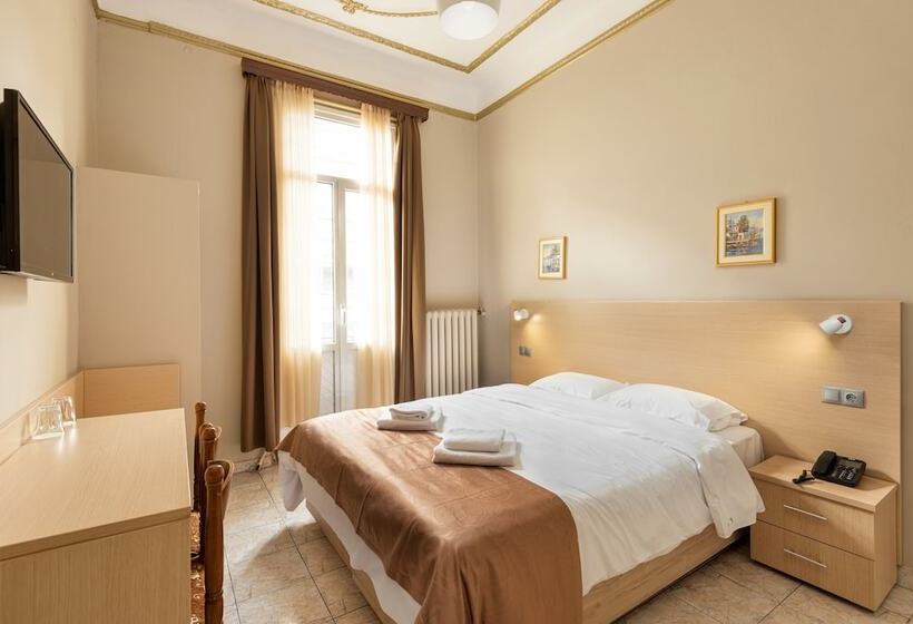 غرفة قياسية, Nea Metropolis