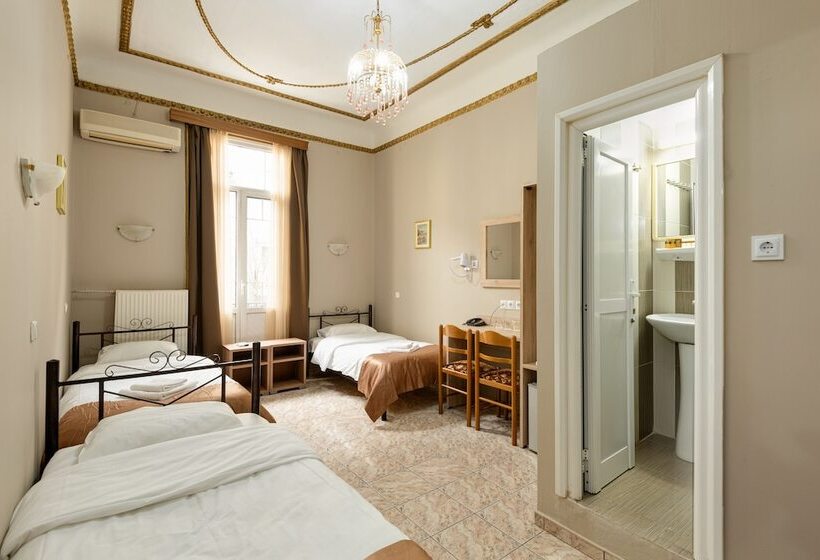 غرفة قياسية ثلاثية, Nea Metropolis