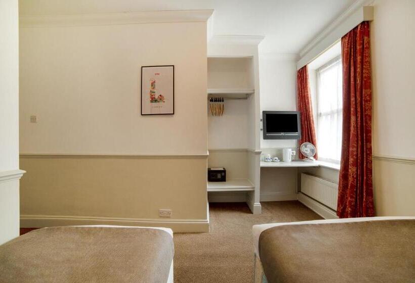 디럭스 트리플 룸, OYO London Luton