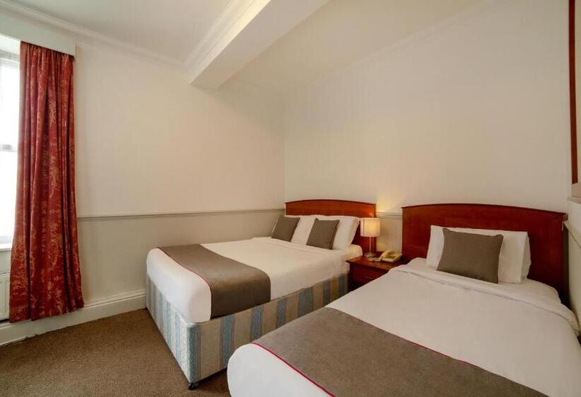 디럭스 트리플 룸, OYO London Luton