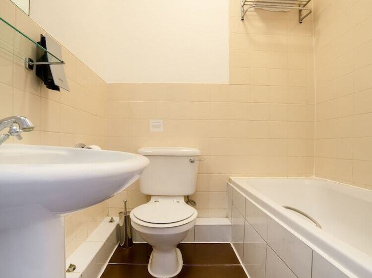 اتاق استاندارد سه نفره, OYO London Luton