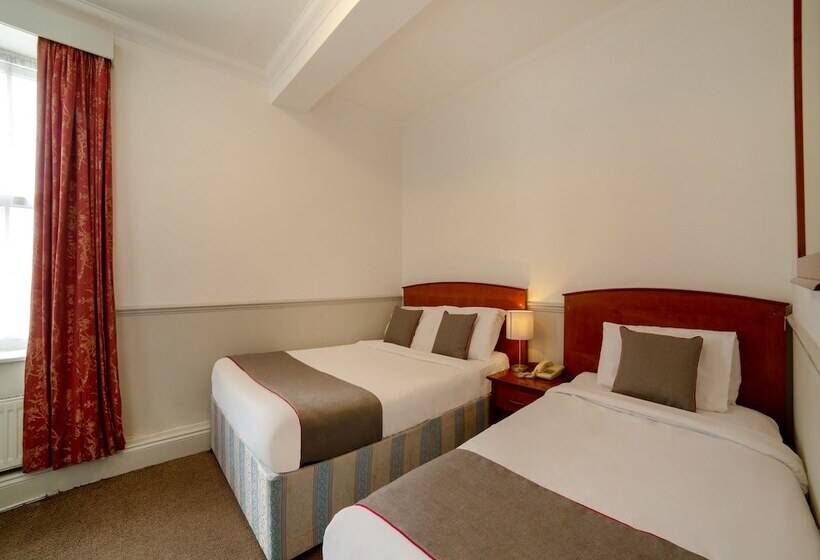 اتاق استاندارد سه نفره, OYO London Luton