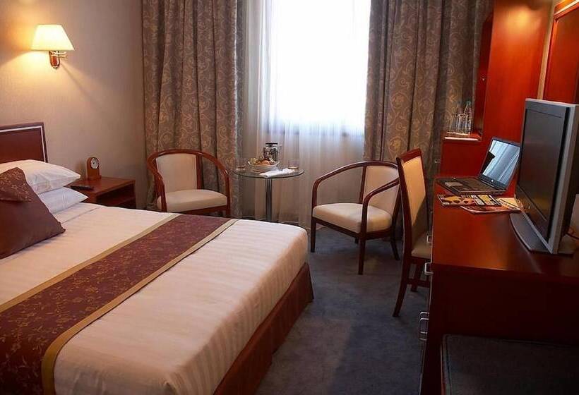 سوییت جونیور, Pacific Plaza Sakhalin