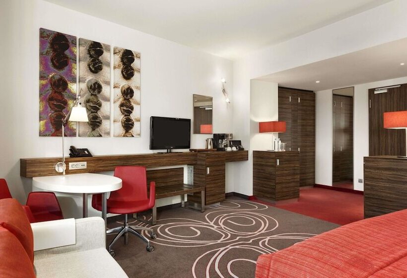 Номер Executive, Ramada By Wyndham Pitesti