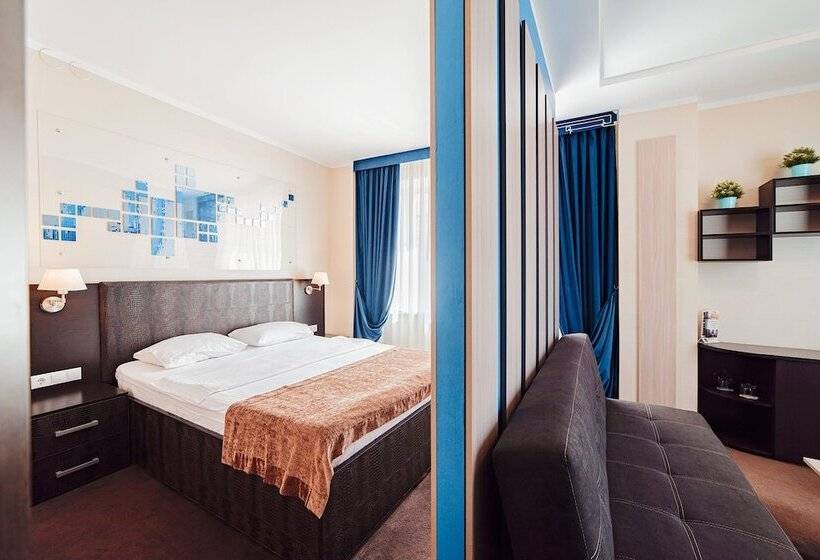 Номер Deluxe, Shato City