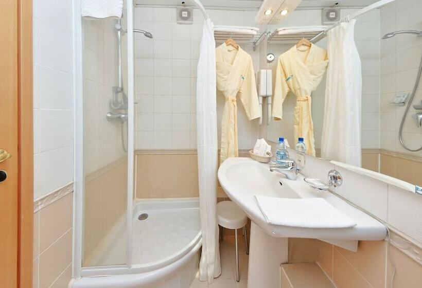 غرفة كومفورت, Ugorskaya Dolina