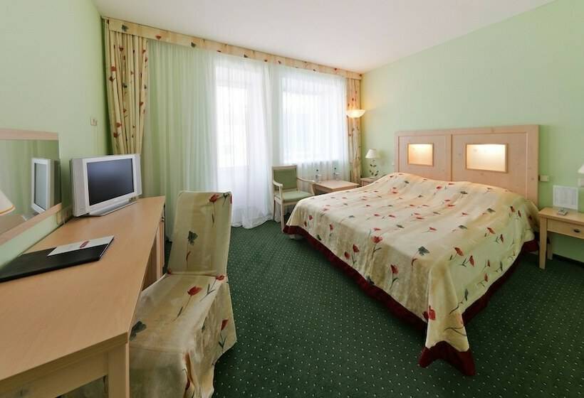 غرفة قياسية, Ugorskaya Dolina