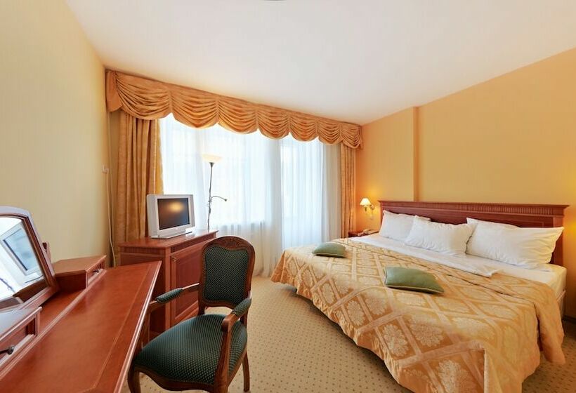 جناح, Ugorskaya Dolina