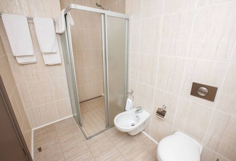 اتاق راحتی, Zolotoy Zaton