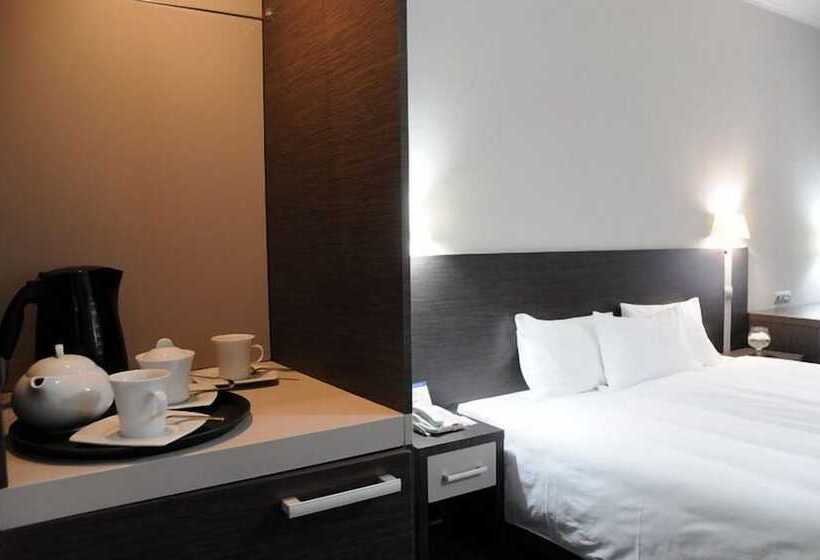 اتاق راحتی, Zolotoy Zaton