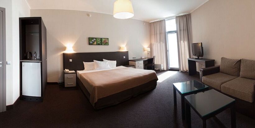 اتاق راحتی, Zolotoy Zaton