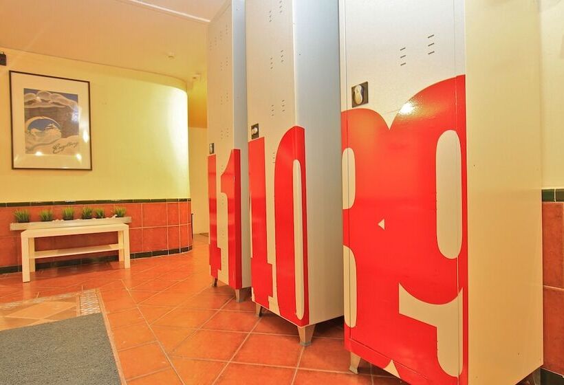 إستوديو قياسى, Inside Plaza Sierra Nevada