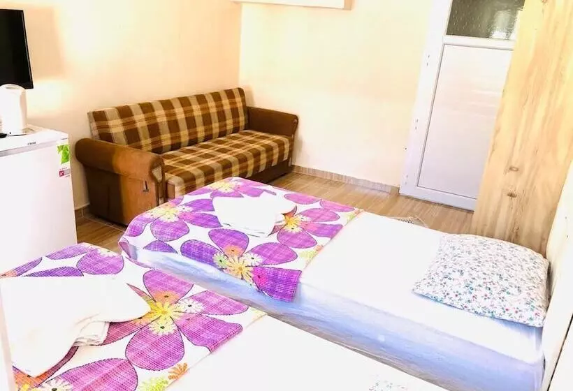 Economy-huone, Karaca Apart