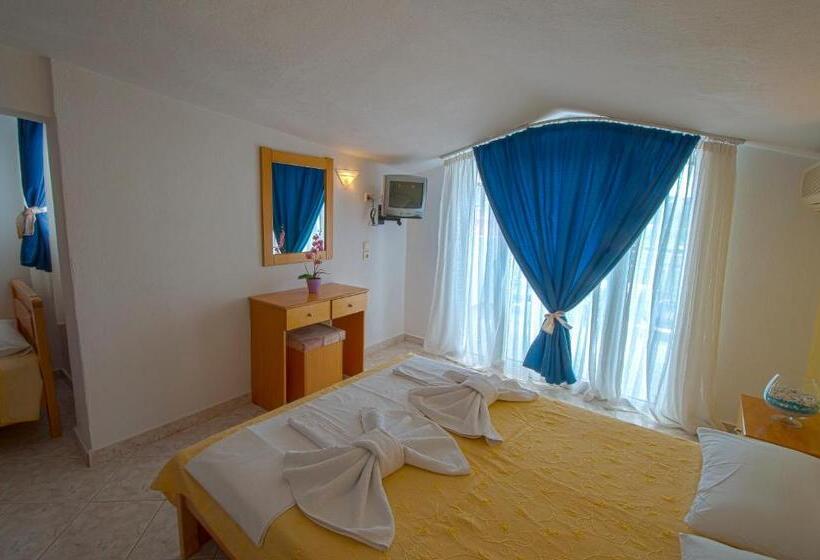 Triple Room Sea View, Marialena