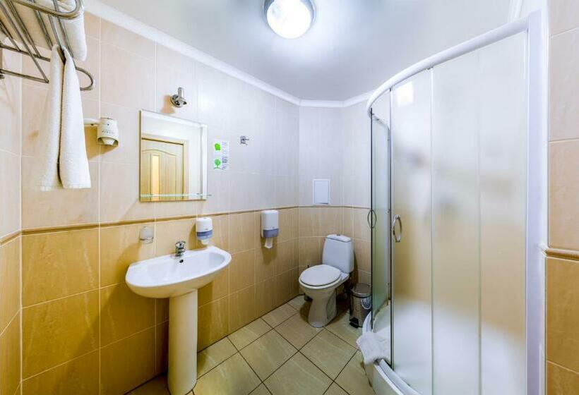 اتاق استاندارد یک نفره, Raziotel Kryvyi Rih