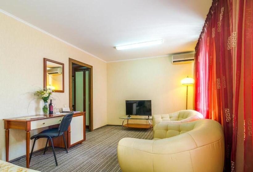 اتاق سوپریور, Raziotel Kryvyi Rih