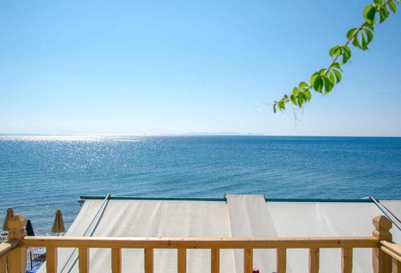 Standard Studio with Balcony, Tarsanas