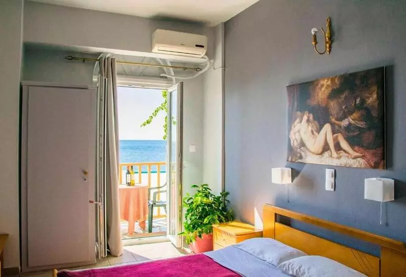 Studio Standard avec Balcon, Tarsanas