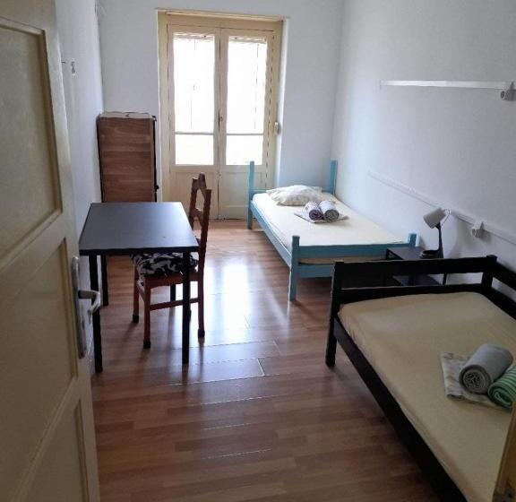 اتاق اکونومی, Belém Backpackers