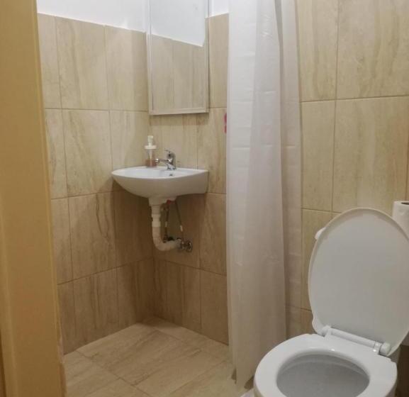 Economy Triple Room, Belém Backpackers