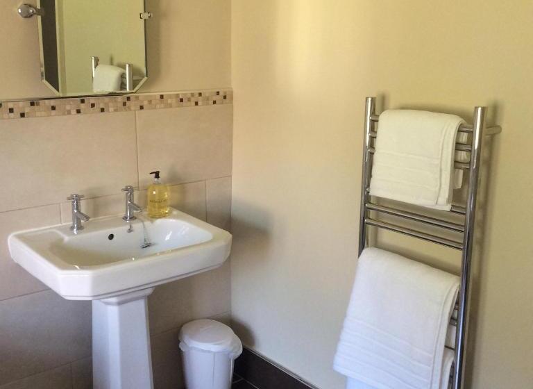 اتاق استاندارد, Gallows Hill