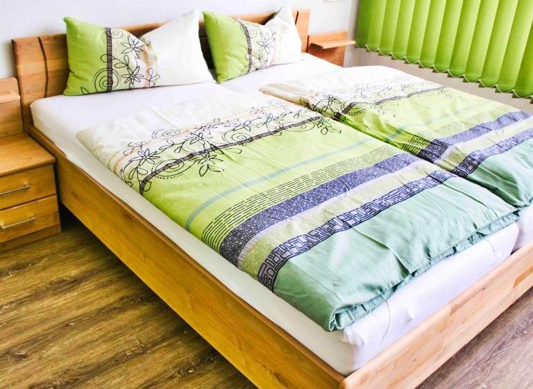 Номер Стандарт, Gästehäuschen Hösbach