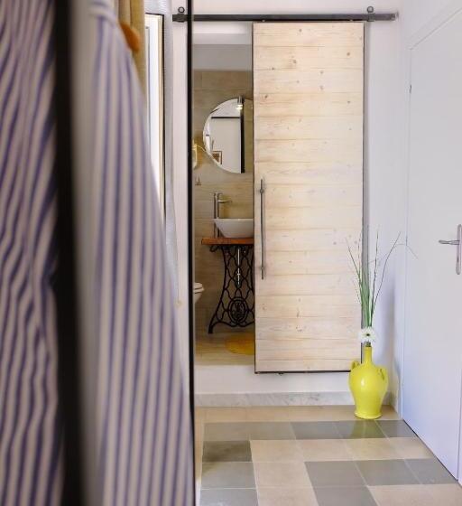 חדר דלוקס עם מרפסת נוף לים, Nap25guesthouse