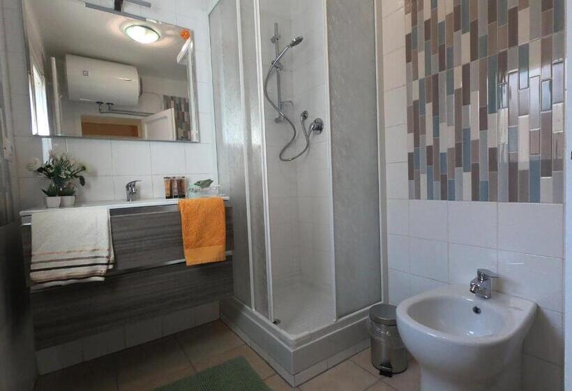 标准三人间, La Casetta Narni