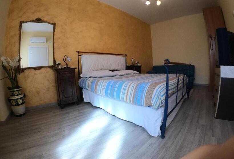 标准三人间, La Casetta Narni