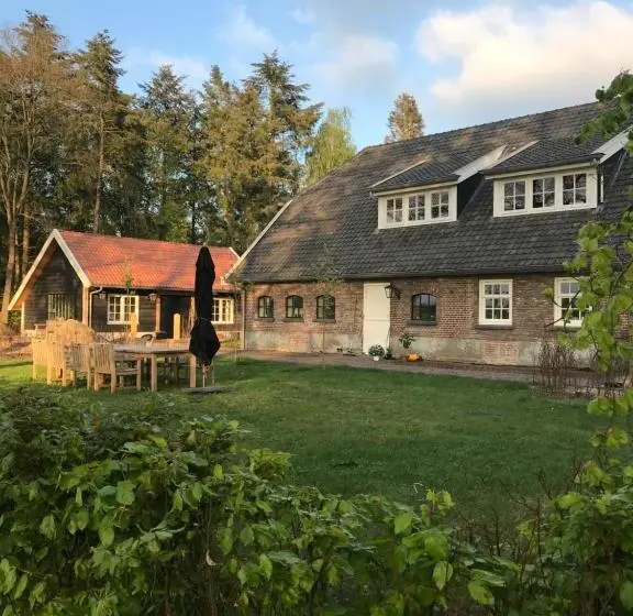 キングサイズベッドのデラックスルーム, The Barn