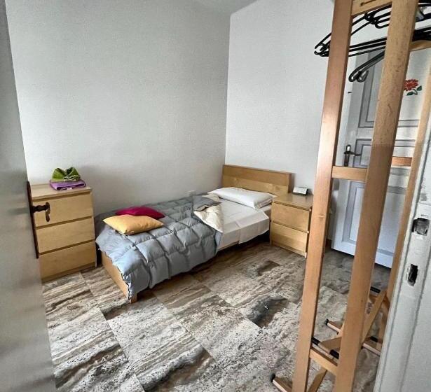 اتاق استاندارد یک نفره, Villa Corteolivo Rooms