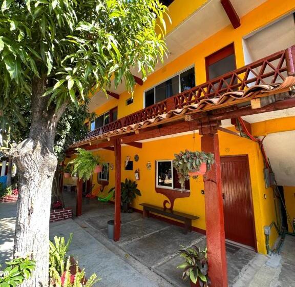 コンフォートトリプルルーム, Cabañas Pepe