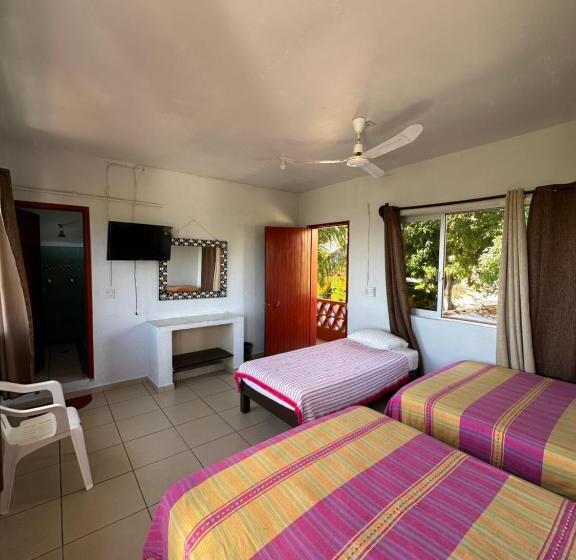 コンフォートトリプルルーム, Cabañas Pepe