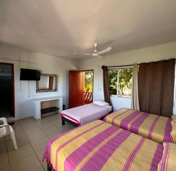 コンフォートトリプルルーム, Cabañas Pepe