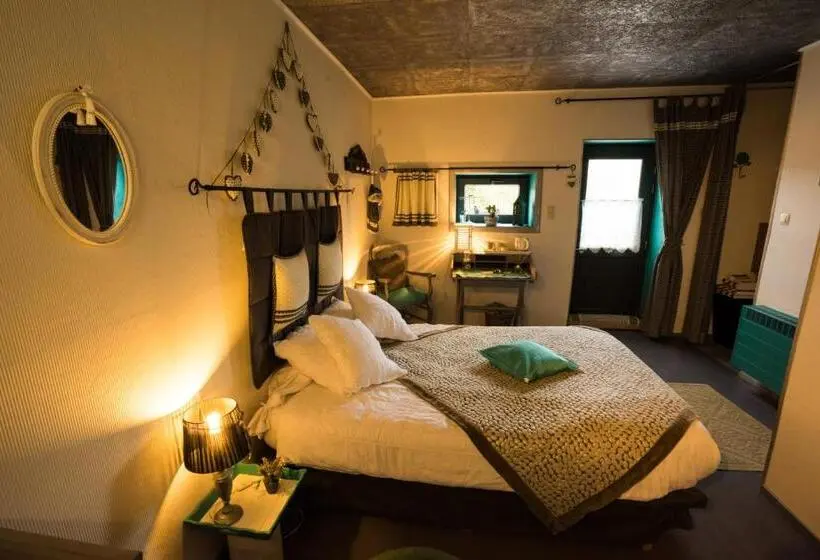 スタンダードインサイドビュールーム, Chambre Poésie