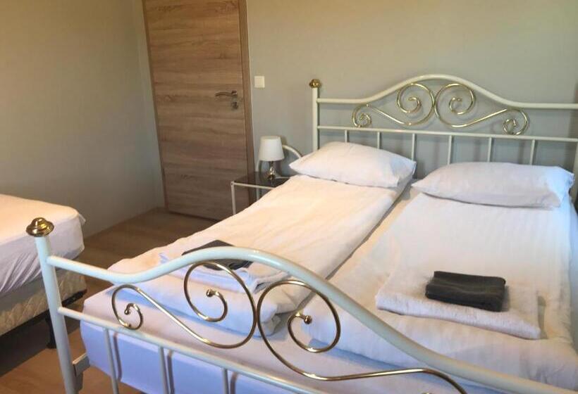 اتاق استاندارد سه نفره, Guesthouse Skógafoss