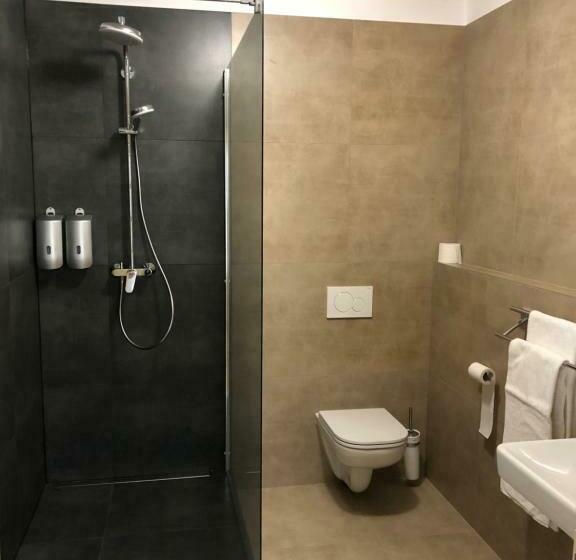 آپارتمان 2 خوابه, Aapartamentoos