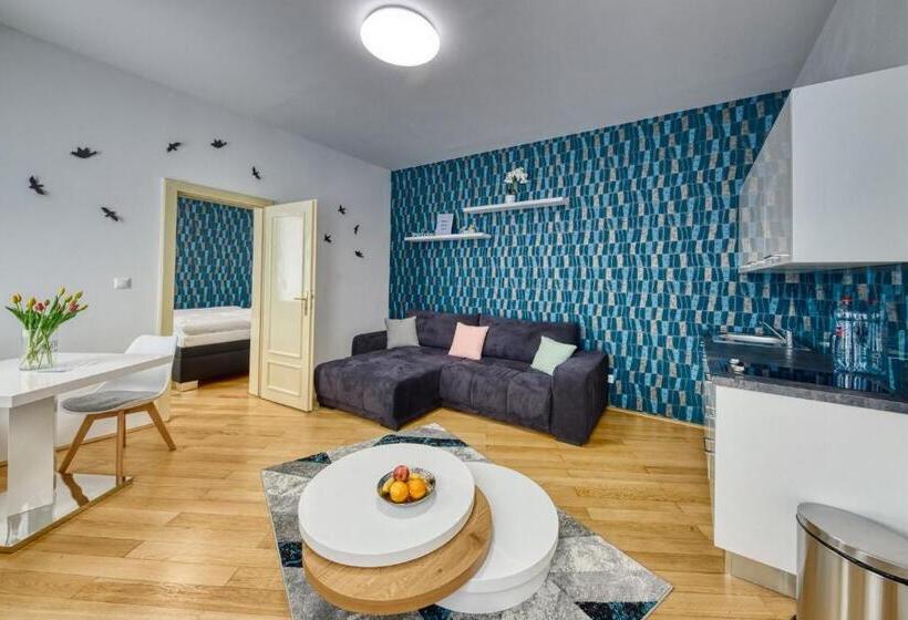 آپارتمان 3 خوابه, Aapartamentoos