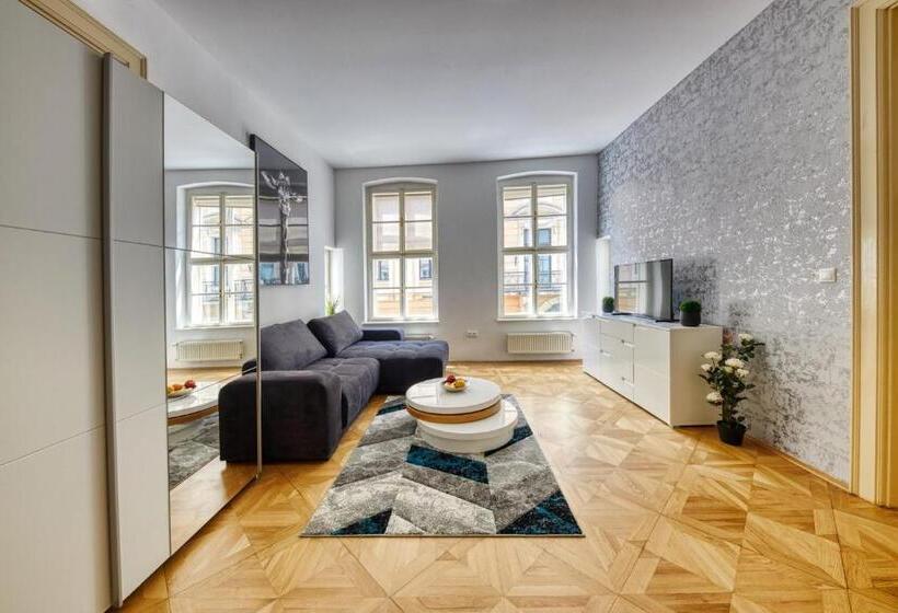 آپارتمان 1 خوابه, Aapartamentoos