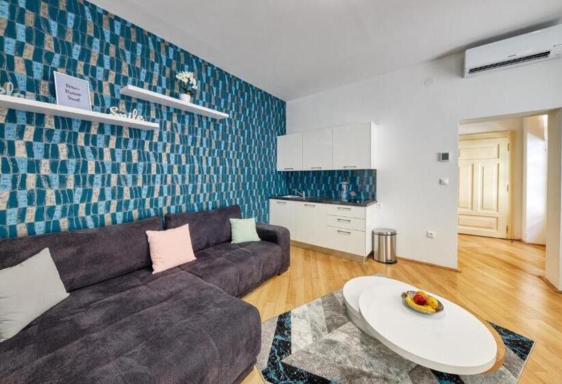 آپارتمان 1 خوابه, Aapartamentoos