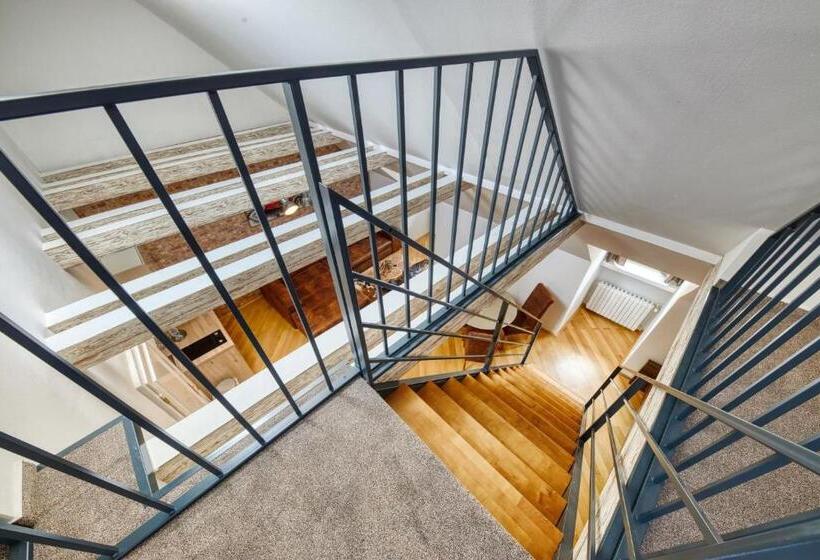 سوییت, Aapartamentoos