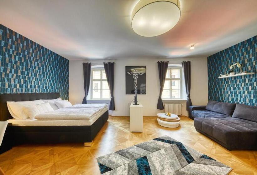 آپارتمان 3 خوابه, Aapartamentoos