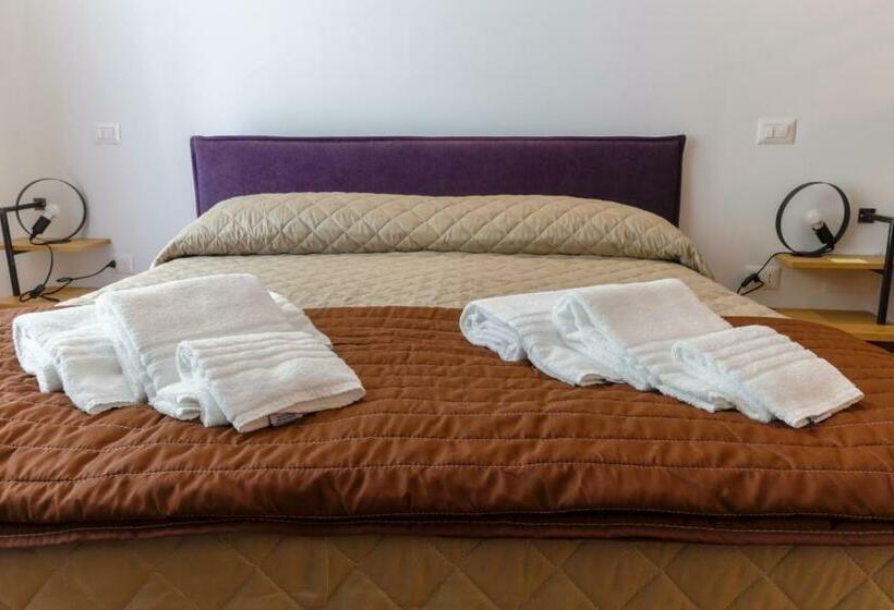 豪华家庭房间, Bed&book