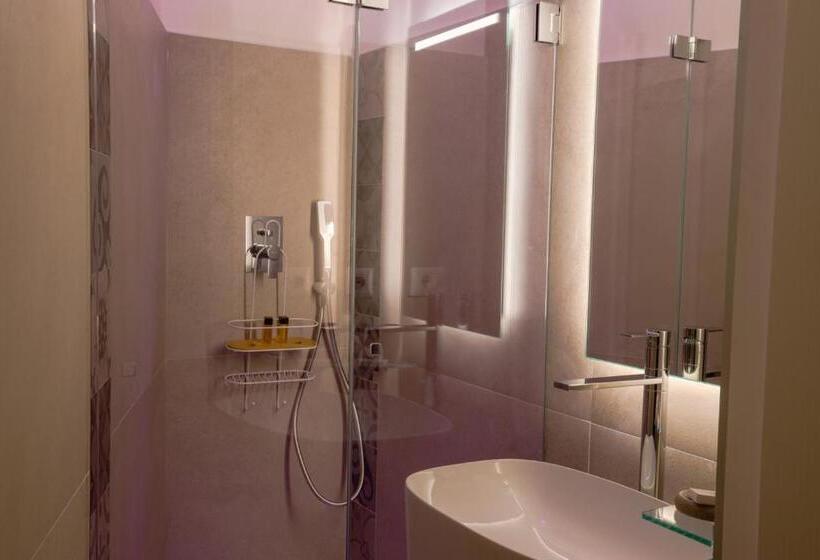 اتاق لوکس, Bed&book