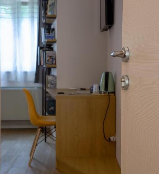 اتاق لوکس, Bed&book